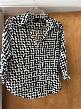 New York & Company Black and White Houndstooth Button-Down Shirt
